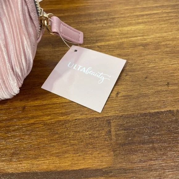 Ulta Beauty Pink Makeup Bags - Picture 10 of 11